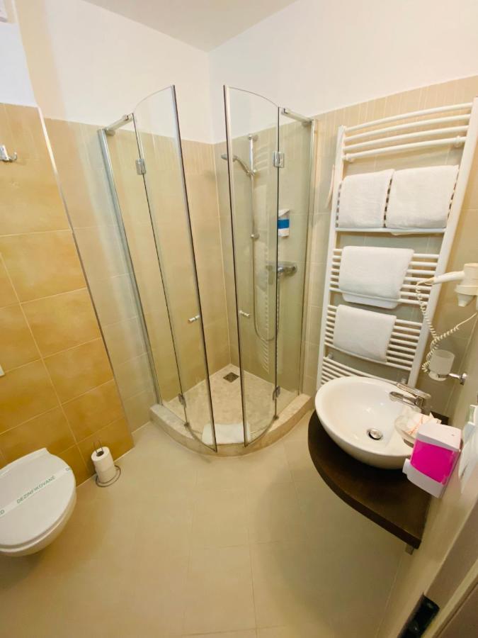 Hotel Slameny Dom & Spa Mala Ida Luaran gambar