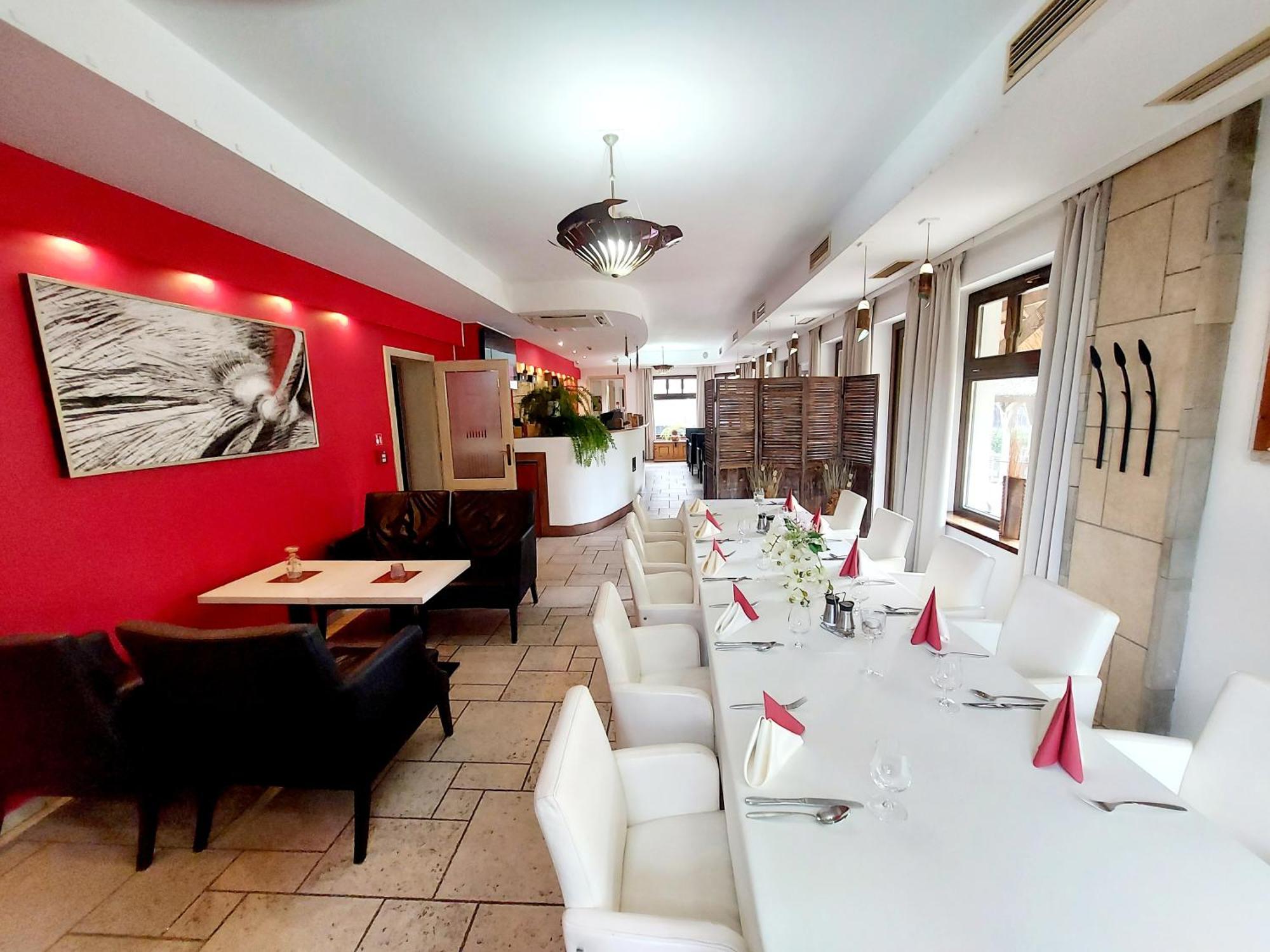 Hotel Slameny Dom & Spa Mala Ida Luaran gambar