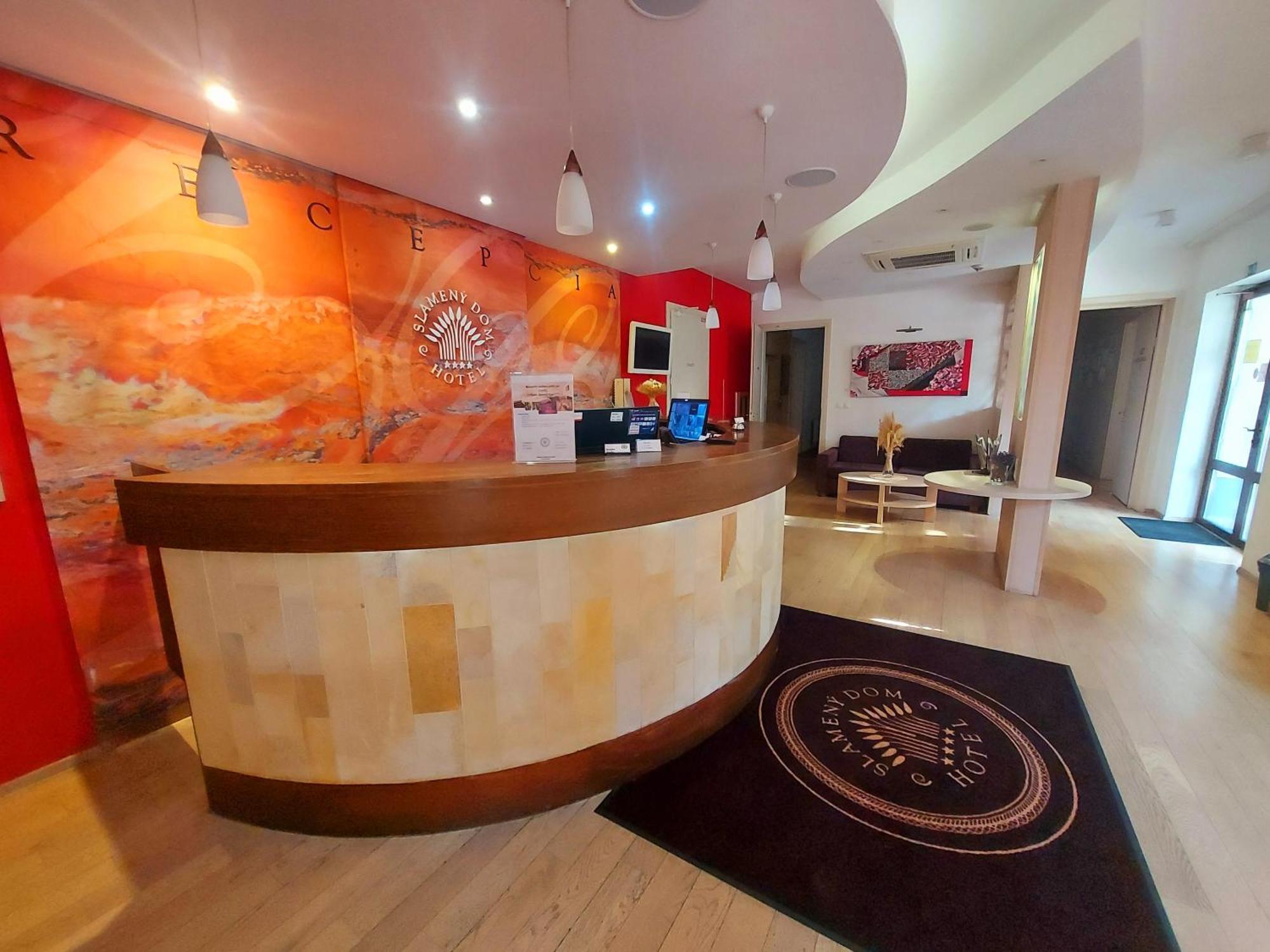 Hotel Slameny Dom & Spa Mala Ida Luaran gambar
