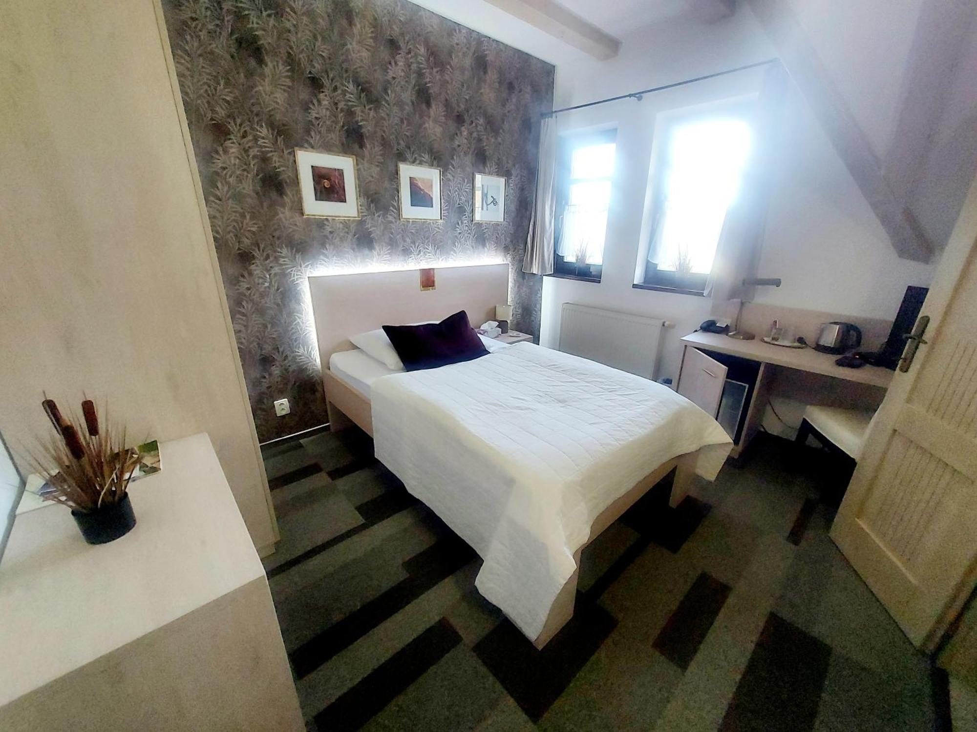 Hotel Slameny Dom & Spa Mala Ida Bilik gambar