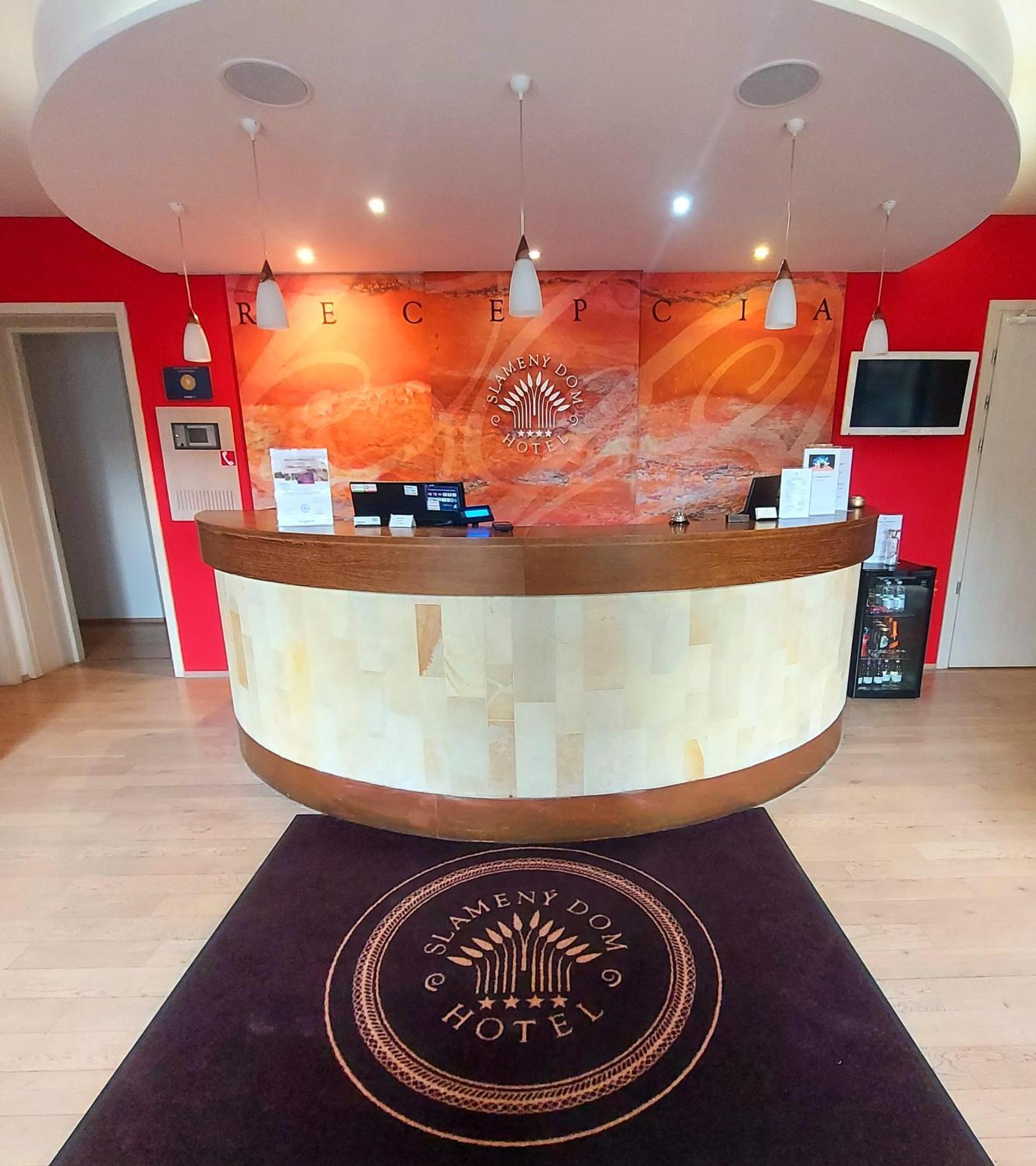 Hotel Slameny Dom & Spa Mala Ida Luaran gambar