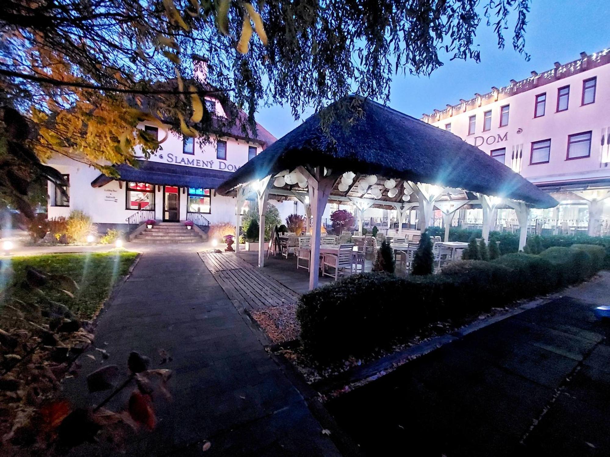 Hotel Slameny Dom & Spa Mala Ida Luaran gambar